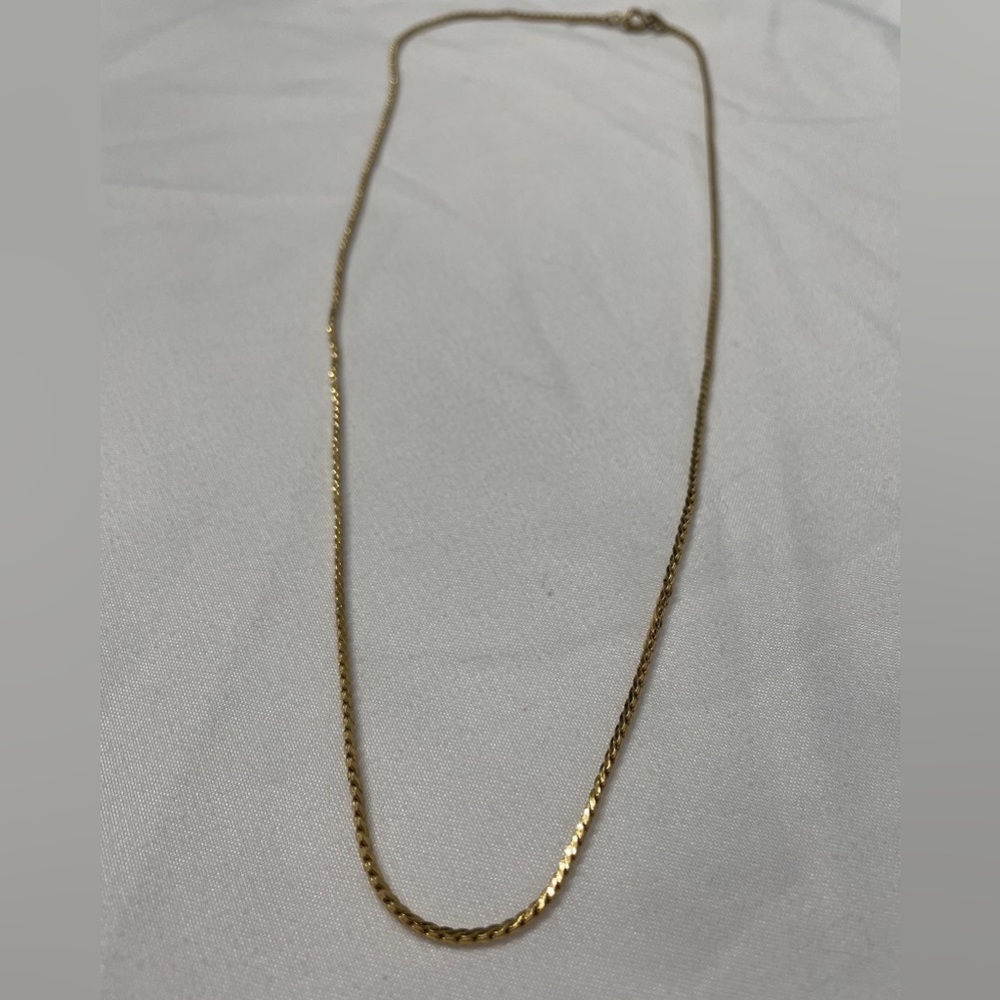 Plain gold chain- vintage- in great condition- brand unknown